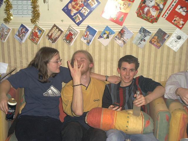 How many fingers am I holding up?