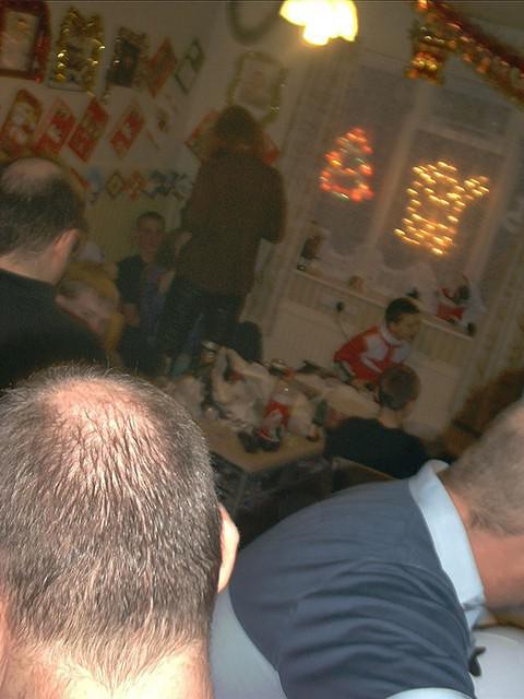 There's a distinct lack of hair in the foreground.