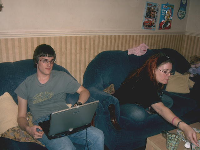 You play on the laptop, I'm having more food!