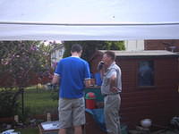 Look, [b]this[/b] is how you drink a can of Guinness!